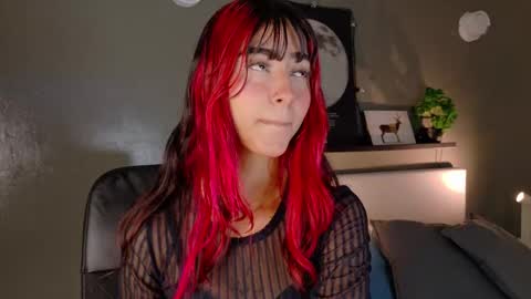 Snapshot of parisfox_ chatting on 21, 10, 2025 PARIS online show from 21, 10, 2025