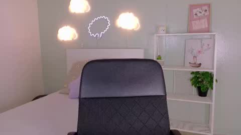 Snapshot of parisfox_ chatting on 29, 11, 2025 PARIS online show from 29, 11, 2025