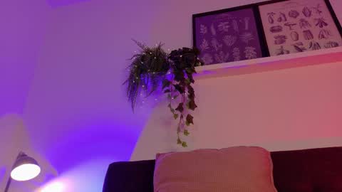 Snapshot of parisfox_ chatting on 6, 2, 2026 PARIS online show from 6, 2, 2026