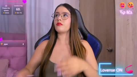 Snapshot of parisshayk chatting on 1, 5, 2026 Paris online show from 1, 5, 2026