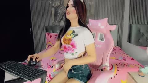 Snapshot of party_fre_girl chatting on 28, 9, 2025 party_fre_girl online show from 28, 9, 2025