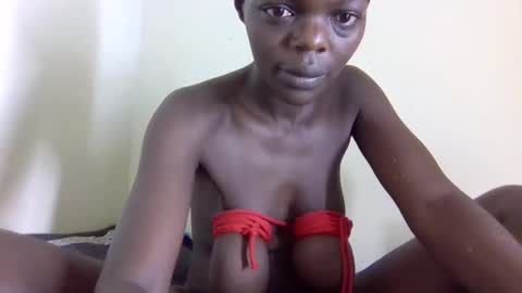 patite_lov online show from 7, 1, 2026