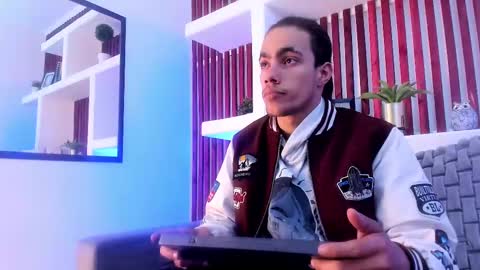 Patrick online show from 25, 2, 2025