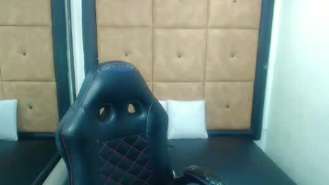 Snapshot of patrickxx_1 chatting on 28, 9, 2025 PatrickXX 1 online show from 28, 9, 2025