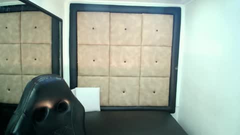 Snapshot of patrickxx_1 chatting on 2, 10, 2025 PatrickXX 1 online show from 2, 10, 2025