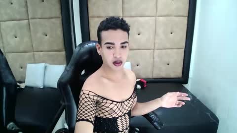 Snapshot of patrickxx_1 chatting on 11, 10, 2025 PatrickXX 1 online show from 11, 10, 2025