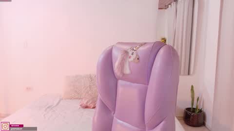 Snapshot of pau_cute chatting on 19, 2, 2026 Sofa online show from 19, 2, 2026