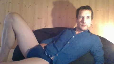 Snapshot of paueriwan chatting on 4, 11, 2025 paueriwan online show from 4, 11, 2025