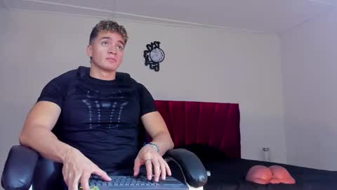 Snapshot of paul_george212 chatting on 23, 9, 2025 Paull George online show from 23, 9, 2025