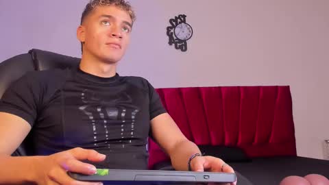 Snapshot of paul_george212 chatting on 3, 10, 2025 Paull George online show from 3, 10, 2025