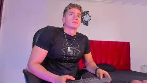 Snapshot of paul_george212 chatting on 6, 10, 2025 Paull George online show from 6, 10, 2025