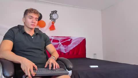 Snapshot of paul_george212 chatting on 16, 10, 2025 Paull George online show from 16, 10, 2025