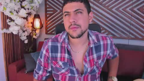 Snapshot of paul_rivera chatting on 22, 11, 2025 Paul Rivera online show from 22, 11, 2025