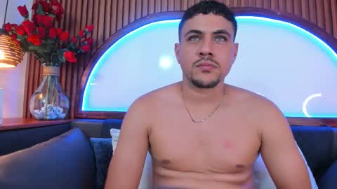 Snapshot of paul_rivera chatting on 27, 11, 2025 Paul Rivera online show from 27, 11, 2025