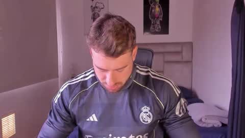 Snapshot of paul_roger chatting on 6, 1, 2026 PAUL ROGER online show from 6, 1, 2026