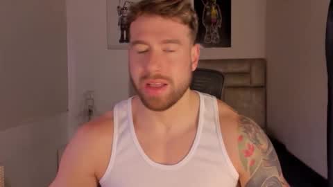 Snapshot of paul_roger chatting on 8, 1, 2026 PAUL ROGER online show from 8, 1, 2026