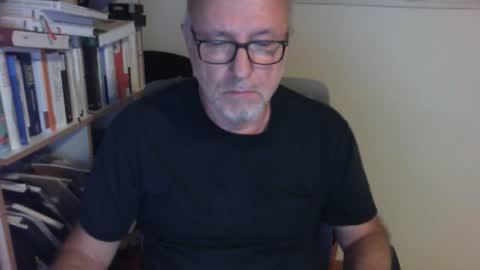 Snapshot of paul_zeiger chatting on 4, 11, 2025 Paul online show from 4, 11, 2025