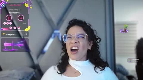 Snapshot of paula_daniela1 chatting on 11, 10, 2025 Paula online show from 11, 10, 2025