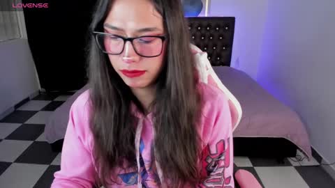 Snapshot of paula_kawaiifu chatting on 5, 1, 2025 CALL ME PAULA online show from 5, 1, 2025