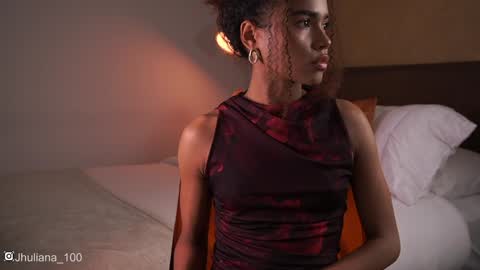 Snapshot of paulacora100 chatting on 2, 2, 2025 Paula online show from 2, 2, 2025