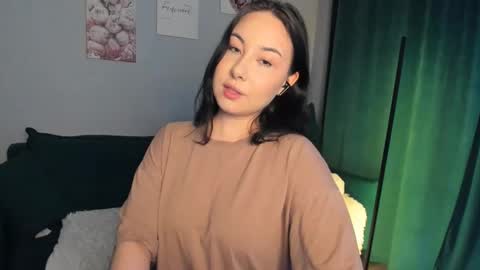 Snapshot of paulaguidroz chatting on 19, 10, 2025 Aurora online show from 19, 10, 2025