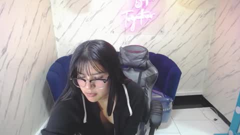 Live 800am 200pm COLOMBIAN HOUR online show from 12, 3, 2025