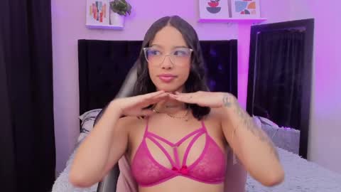 Snapshot of paulina_lopezz chatting on 10, 4, 2026 PAULINA online show from 10, 4, 2026
