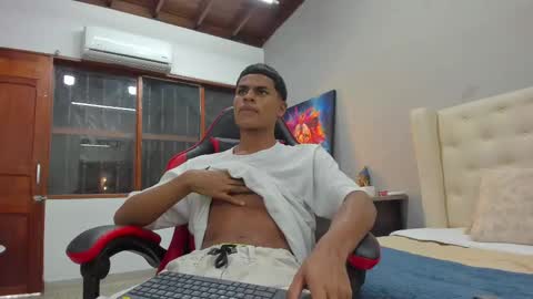 Snapshot of paull_cassidy chatting on 3, 10, 2025 Paull Cassidy online show from 3, 10, 2025