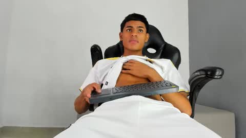 Snapshot of paull_cassidy chatting on 14, 10, 2025 Paull Cassidy online show from 14, 10, 2025