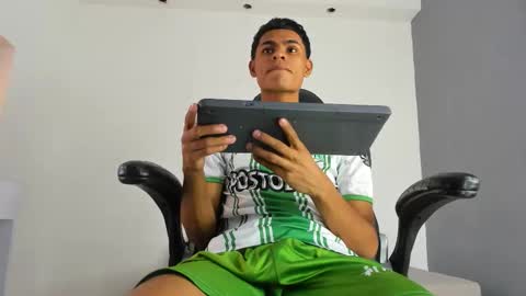 Snapshot of paull_cassidy chatting on 20, 10, 2025 Paull Cassidy online show from 20, 10, 2025