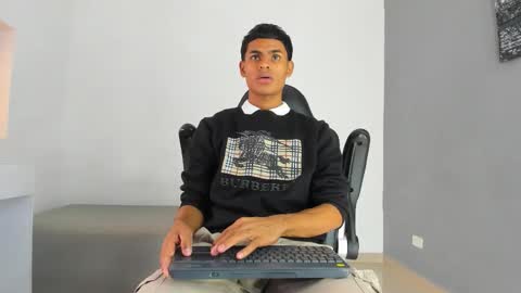 Snapshot of paull_cassidy chatting on 27, 10, 2025 Paull Cassidy online show from 27, 10, 2025