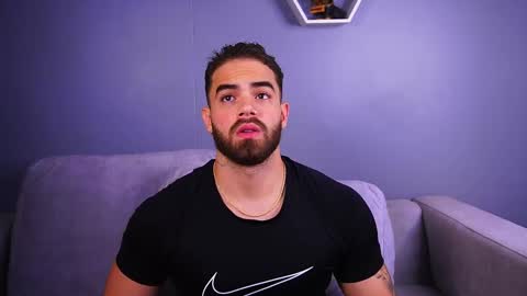 Paul Phoenix online show from 21, 12, 2025