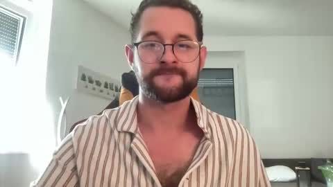 love bush online show from 28, 9, 2025