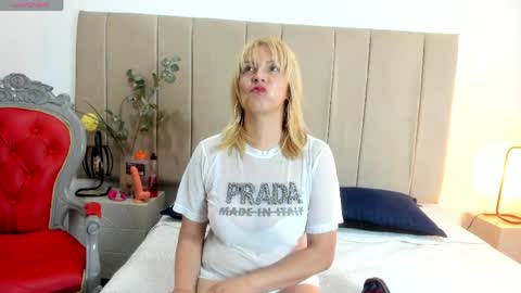 Snapshot of paultte chatting on 1, 4, 2026 paultte online show from 1, 4, 2026