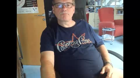Snapshot of pavlovsdog2006 chatting on 20, 10, 2025 Pavlov aka Peter online show from 20, 10, 2025