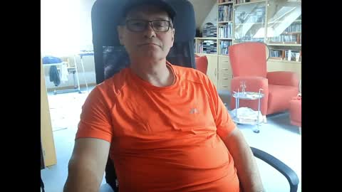 Pavlov aka Peter online show from 8, 6, 2026
