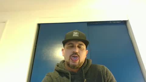 pawgpusslover online show from 7, 1, 2025