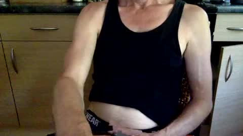 Snapshot of pea23 chatting on 8, 7, 2026 pea23 online show from 8, 7, 2026
