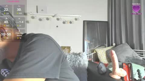 Snapshot of peacetous chatting on 19, 5, 2026 Marc online show from 19, 5, 2026