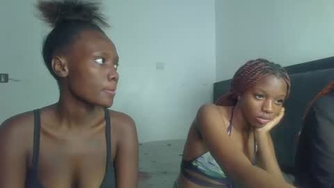 Snapshot of peach_ebonny chatting on 31, 5, 2026 peach_ebonny online show from 31, 5, 2026