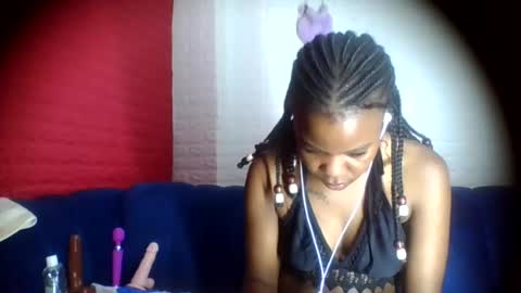 peach_melbah online show from 19, 6, 2026