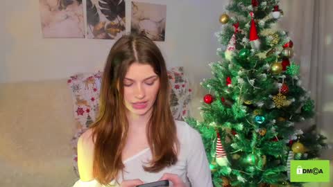 Snapshot of peach_mila chatting on 28, 12, 2024 your love online show from 28, 12, 2024
