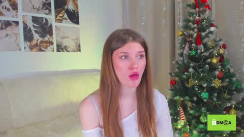 Snapshot of peach_mila chatting on 7, 1, 2025 your love online show from 7, 1, 2025