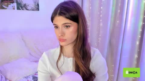 Snapshot of peach_mila chatting on 25, 1, 2025 your love online show from 25, 1, 2025