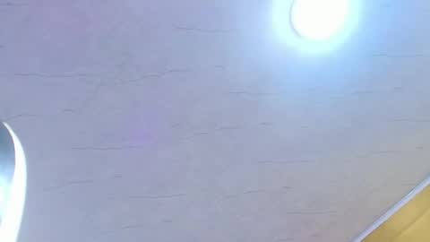 peachy_tay online show from 4, 6, 2026