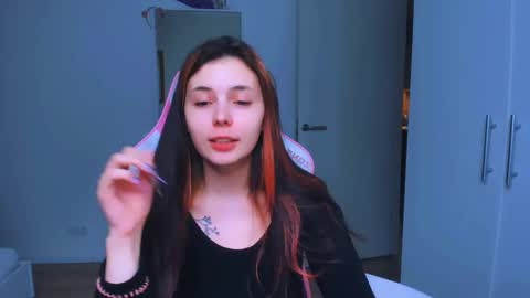 Peachy online show from 25, 1, 2025