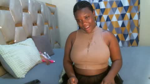 Snapshot of peachygirl255 chatting on 19, 4, 2026 Peachy online show from 19, 4, 2026