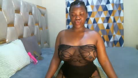 Snapshot of peachygirl255 chatting on 2, 5, 2026 Peachy online show from 2, 5, 2026