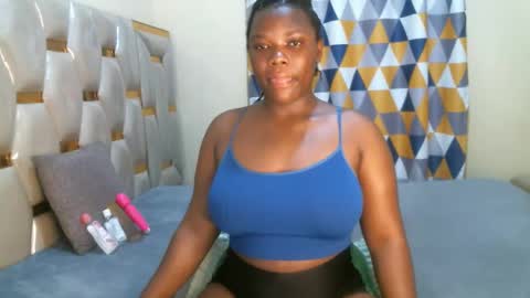 Snapshot of peachygirl255 chatting on 5, 5, 2026 Peachy online show from 5, 5, 2026
