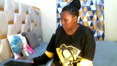 Snapshot of peachygirl255 chatting on 18, 5, 2026 Peachy online show from 18, 5, 2026